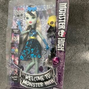 Reserved bundle of 7 Monster High Dolls